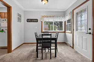 104 E 3rd Ave, Elkhorn, WI 53121 - Photo 6