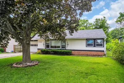 4306  South St, McHenry, IL 60050 - Photo 1