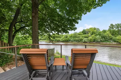 736 W Rock Pl, Glendale, WI 53209 - Photo 2