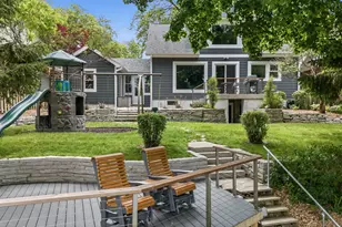 736 W Rock Pl, Glendale, WI 53209 - Photo 4
