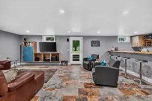 736 W Rock Pl, Glendale, WI 53209 - Photo 40