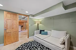107 N 92nd St, Milwaukee, WI 53226 - Photo 20