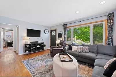 107 N 92nd St, Milwaukee, WI 53226 - Photo 4