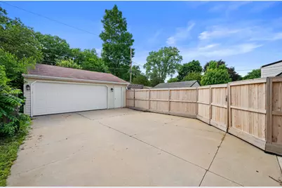 107 N 92nd St, Milwaukee, WI 53226 - Photo 26