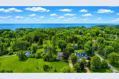11344 N Lake Shore Dr, Mequon, WI 53092 - Photo 4