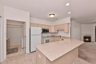 13050 W Bluemound Rd #203, Elm Grove, WI 53122 - Photo 16