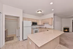 13050 W Bluemound Rd, Elm Grove, WI 53122 - Photo 16
