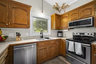2607 Lancaster Dr, Waukesha, WI 53188 - Photo 18