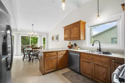 2607  Lancaster Dr, Waukesha, WI 53188 - Photo 18