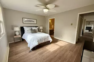 975 Manor Dr, Neenah, WI 54956 - Photo 14
