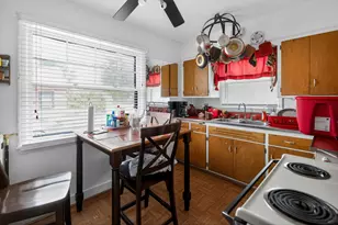 2913 W Glendale Ave, Milwaukee, WI 53209 - Photo 10