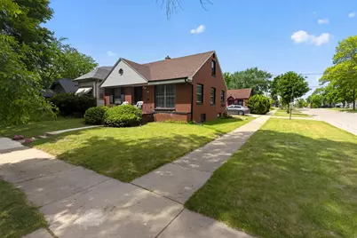 2913 W Glendale Ave, Milwaukee, WI 53209 - Photo 2