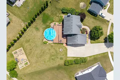 934  Cascade Cir, Hartford, WI 53027 - Photo 54