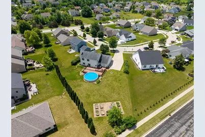 934  Cascade Cir, Hartford, WI 53027 - Photo 12