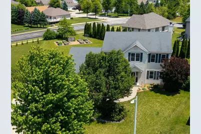 934  Cascade Cir, Hartford, WI 53027 - Photo 10