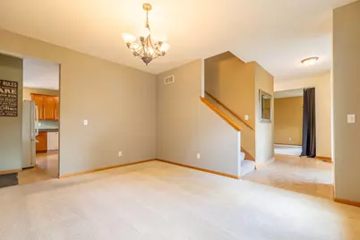 934  Cascade Cir, Hartford, WI 53027 - Photo 20