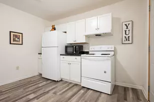 1702 Wisconsin Ave, Beloit, WI 53511 - Photo 6