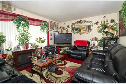 5366 N 47th St, Milwaukee, WI 53218 - Photo 2