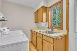 1160 W 19th Ave, Oshkosh, WI 54902 - Photo 16