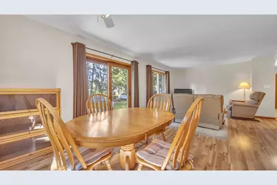 1160 W 19th Ave, Oshkosh, WI 54901 - Photo 8