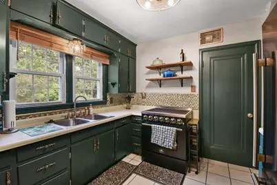 1121  Hawthorne Ave, Janesville, WI 53545 - Photo 14