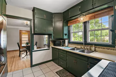 1121  Hawthorne Ave, Janesville, WI 53545 - Photo 16