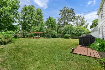 1121  Hawthorne Ave, Janesville, WI 53545 - Photo 6