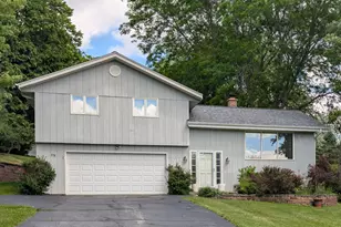 631 Jordan Cir, Richfield, WI 53017 - Photo 1