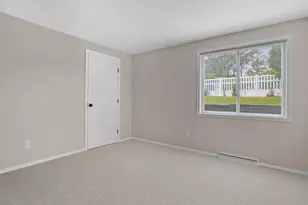 950 Woodridge Ct, Lake Geneva, WI 53147 - Photo 18