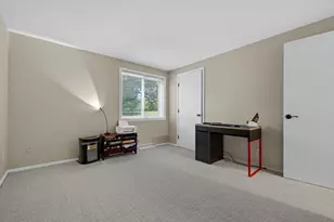 950 Woodridge Ct, Lake Geneva, WI 53147 - Photo 12