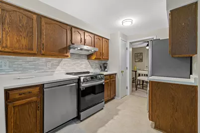 950  Woodridge Ct #5B, Lake Geneva, WI 53147 - Photo 4
