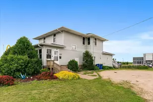 1216 N Main St, Viroqua, WI 54665 - Photo 1