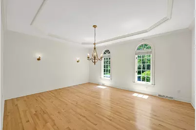 2146 W Columbia Dr, Mequon, WI 53092 - Photo 20