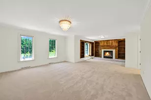 2146 W Columbia Dr, Mequon, WI 53092 - Photo 24