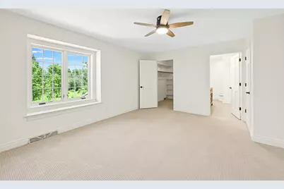 2146 W Columbia Dr, Mequon, WI 53092 - Photo 32