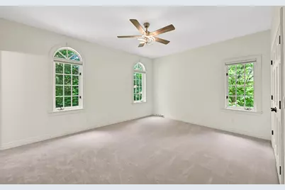2146 W Columbia Dr, Mequon, WI 53092 - Photo 40