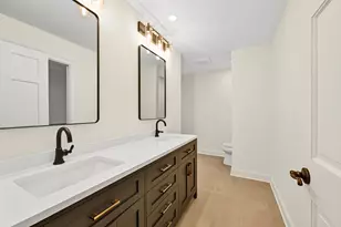 2146 W Columbia Dr, Mequon, WI 53092 - Photo 32