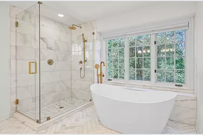 2146 W Columbia Dr, Mequon, WI 53092 - Photo 26