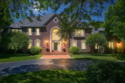 2146 W Columbia Dr, Mequon, WI 53092 - Photo 1