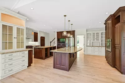 2146 W Columbia Dr, Mequon, WI 53092 - Photo 16