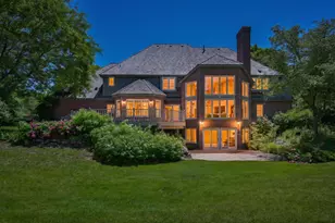 2146 W Columbia Dr, Mequon, WI 53092 - Photo 58