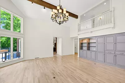 2146 W Columbia Dr, Mequon, WI 53092 - Photo 10