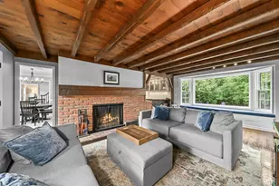 123 W Glenview Ct, Mequon, WI 53092 - Photo 8