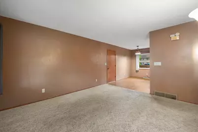 126  Stone St, Beaver Dam, WI 53916 - Photo 4