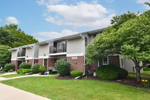 W169N11054 Ashbury Ln, Germantown, WI 53022 - Photo 2