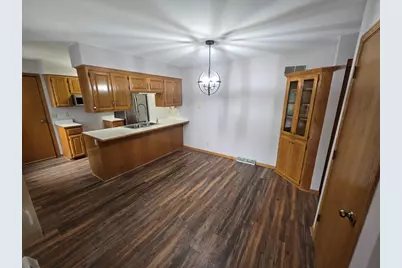 W157N11457  Hilbert Ln #B, Germantown, WI 53022 - Photo 6