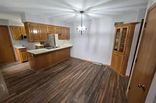 W157N11457 Hilbert Ln, Germantown, WI 53022 - Photo 6
