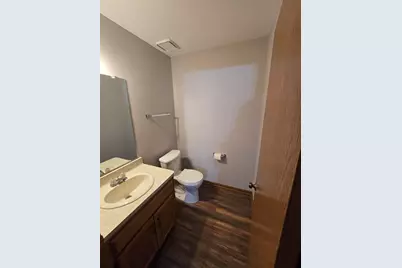 W157N11457  Hilbert Ln #B, Germantown, WI 53022 - Photo 10