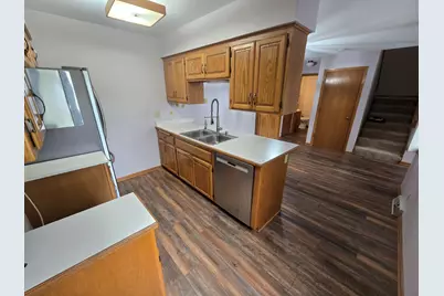 W157N11457  Hilbert Ln #B, Germantown, WI 53022 - Photo 4
