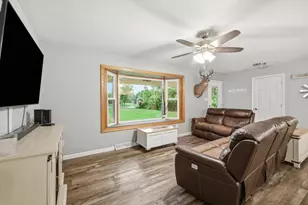 21204 Northcape St, Racine, WI 53182 - Photo 6